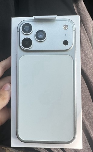 Iphone pro max - 17,
